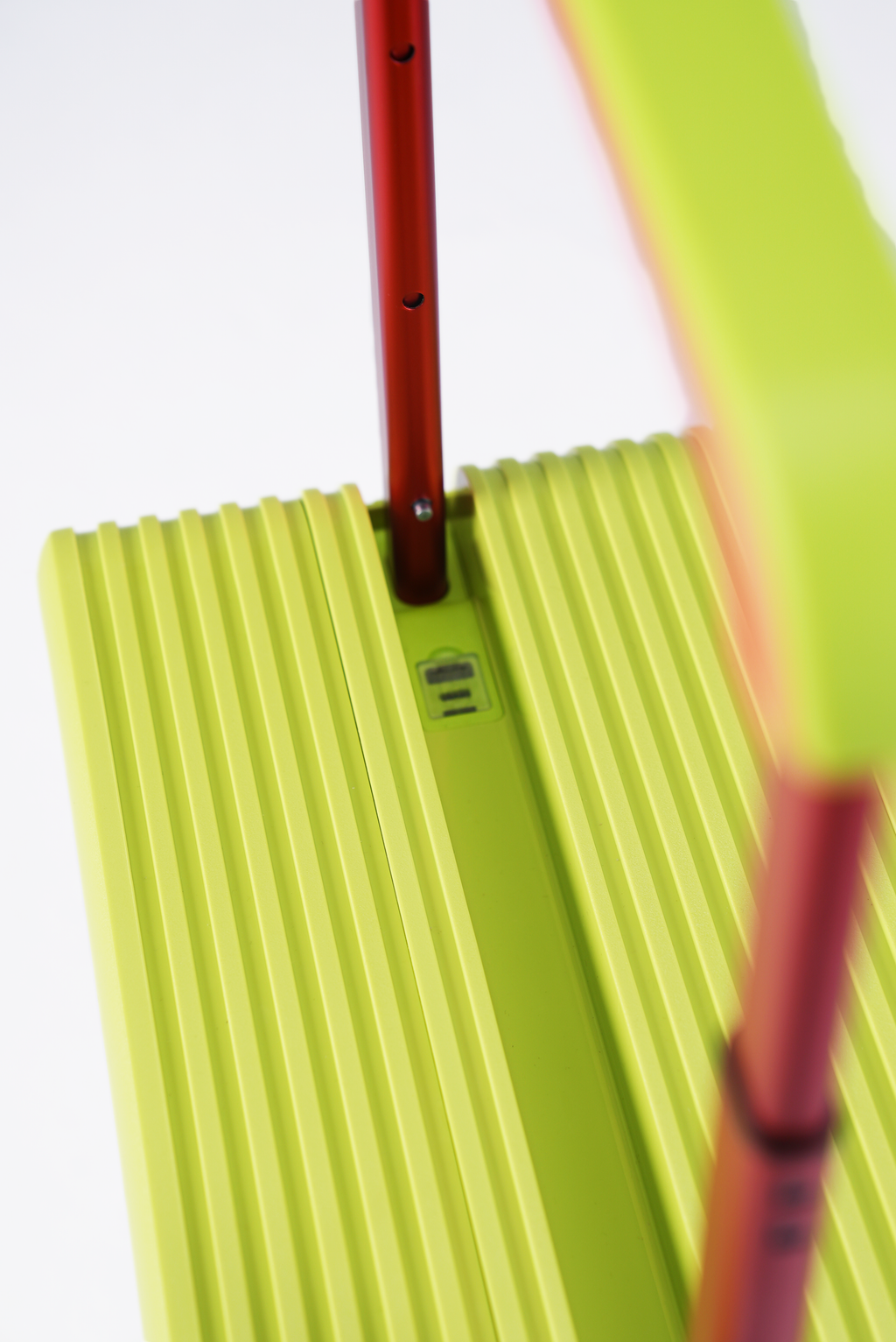BUSCAR ACID LIME CABIN BAG