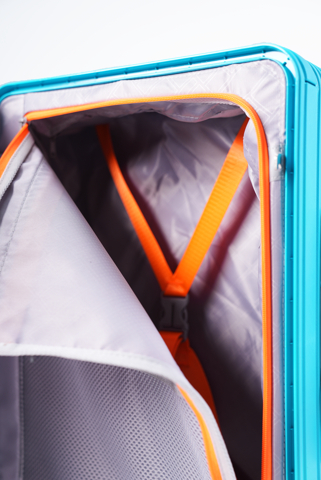 BUSCAR ACID BLUE CABIN BAG