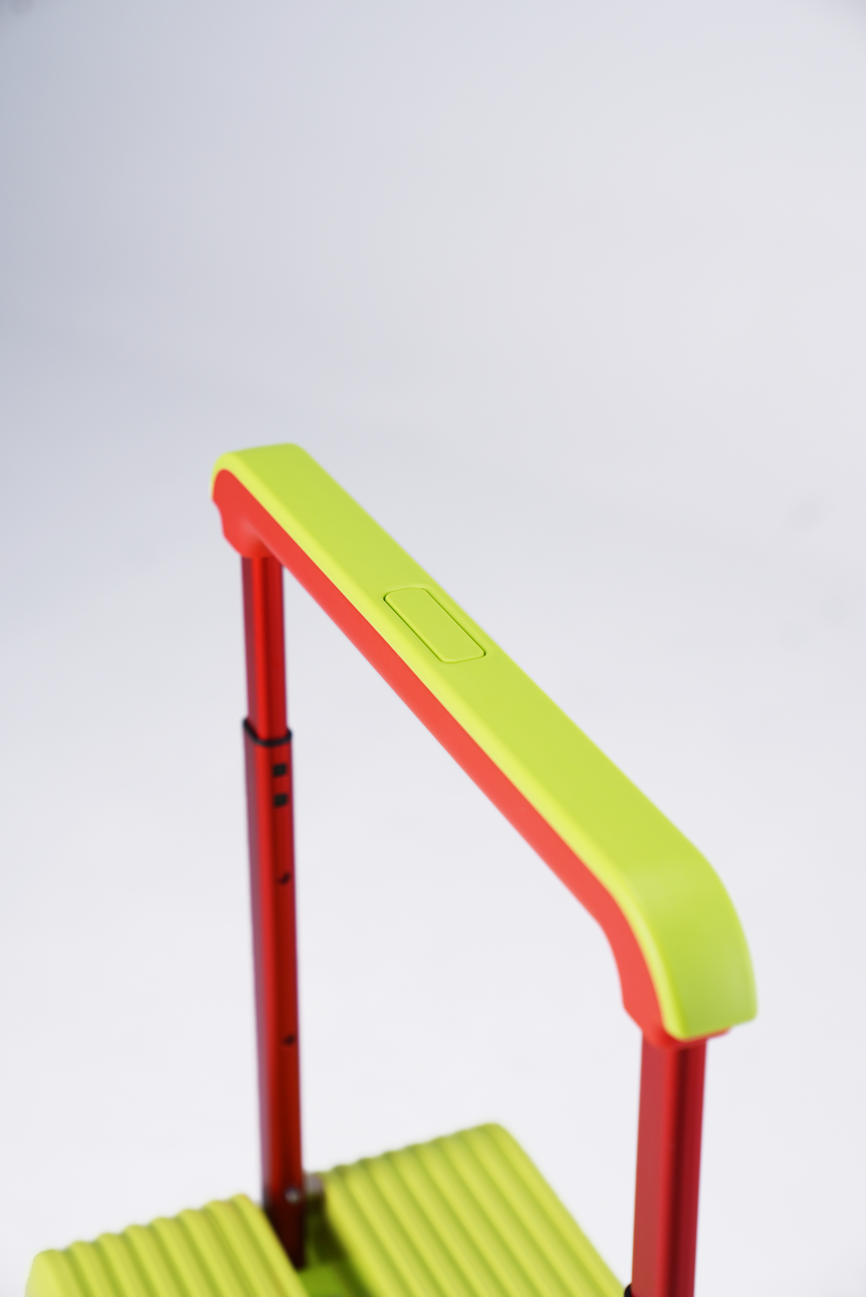 BUSCAR ACID LIME CABIN BAG