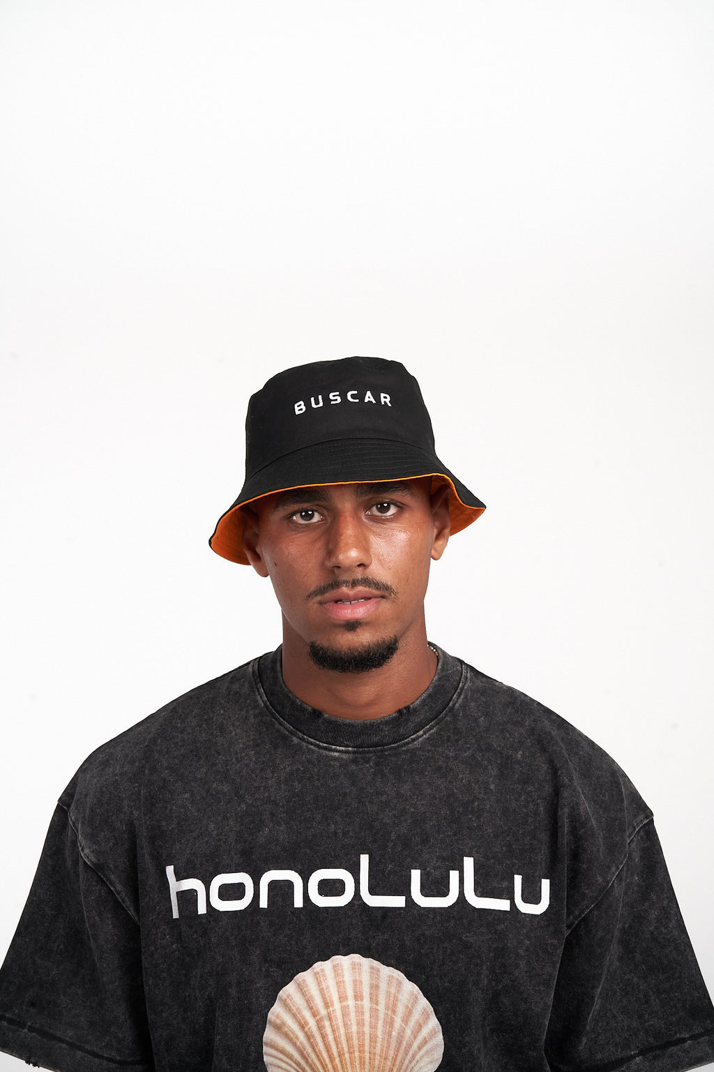 BUCKET HAT BLACK & ORANGE