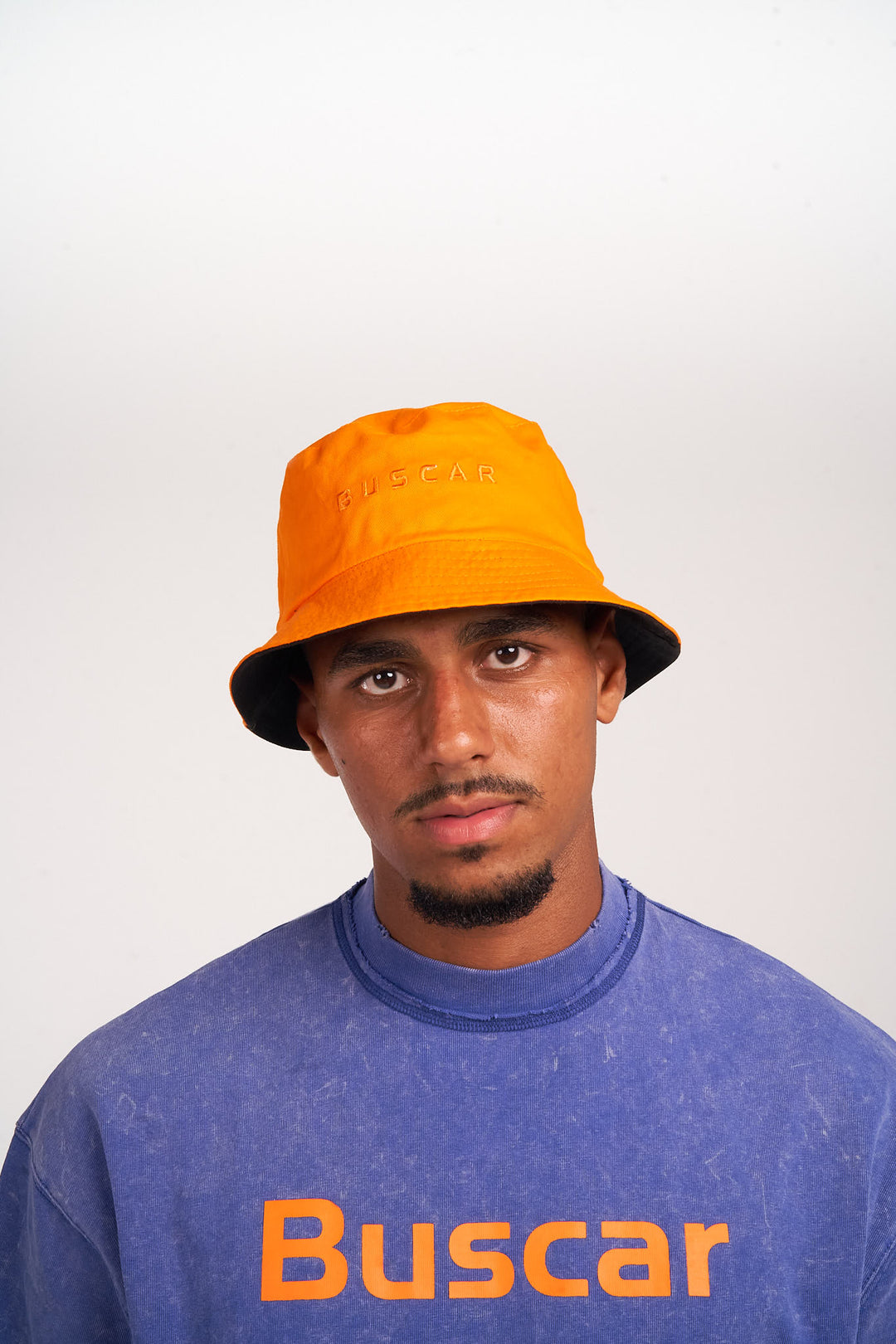 BUCKET HAT BLACK & ORANGE – BUSCAR
