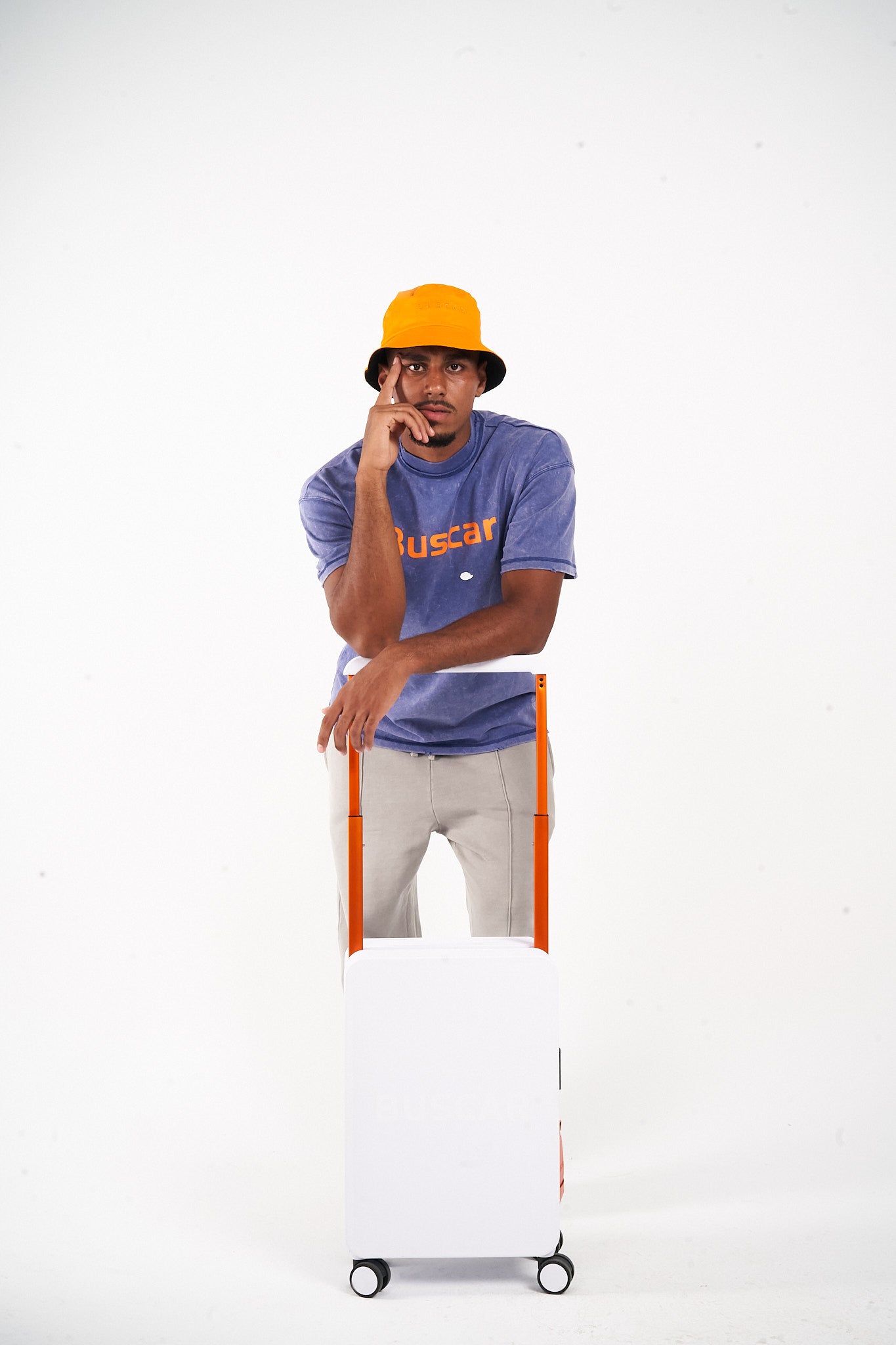 BUSCAR WHITE CABIN BAG