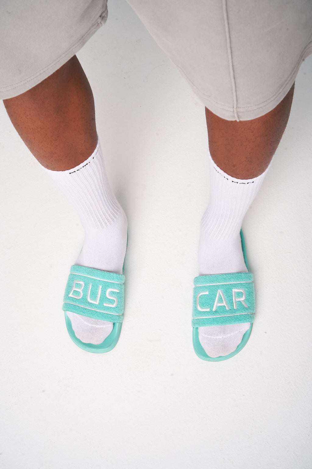 SLIDES – TURQUOISE